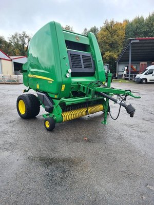 Presse à balles rondes John Deere 854 rotoflow - 1