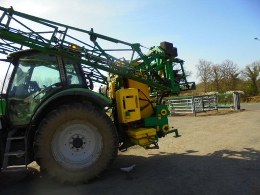 Pulvérisateur porté John Deere 510 - 1