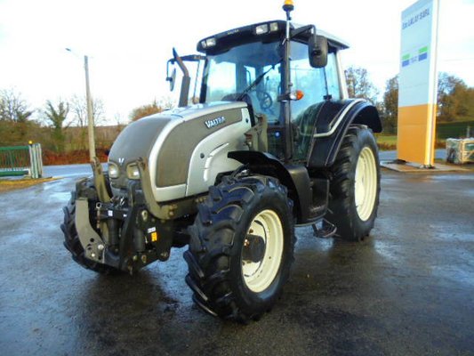 Tracteur agricole Valtra N101 - 1